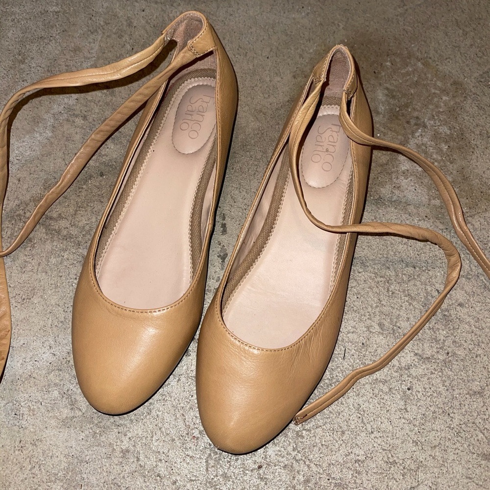 Beige ballerina flats